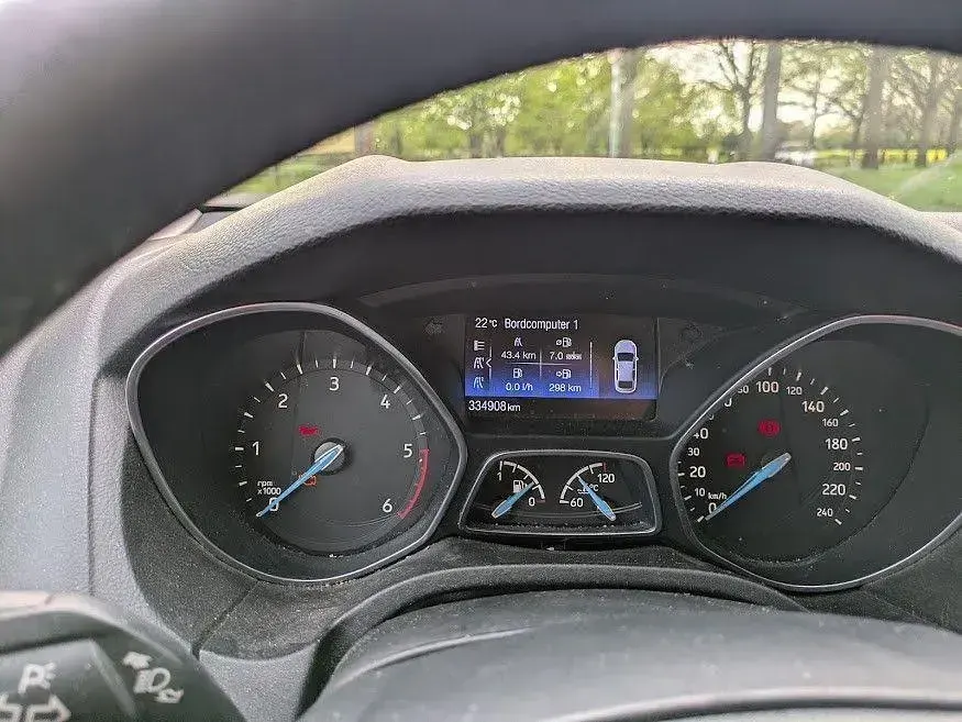 Gebraucht Ford Focus Titanium 120 PS (88 kW) 2015 Silber Kombi