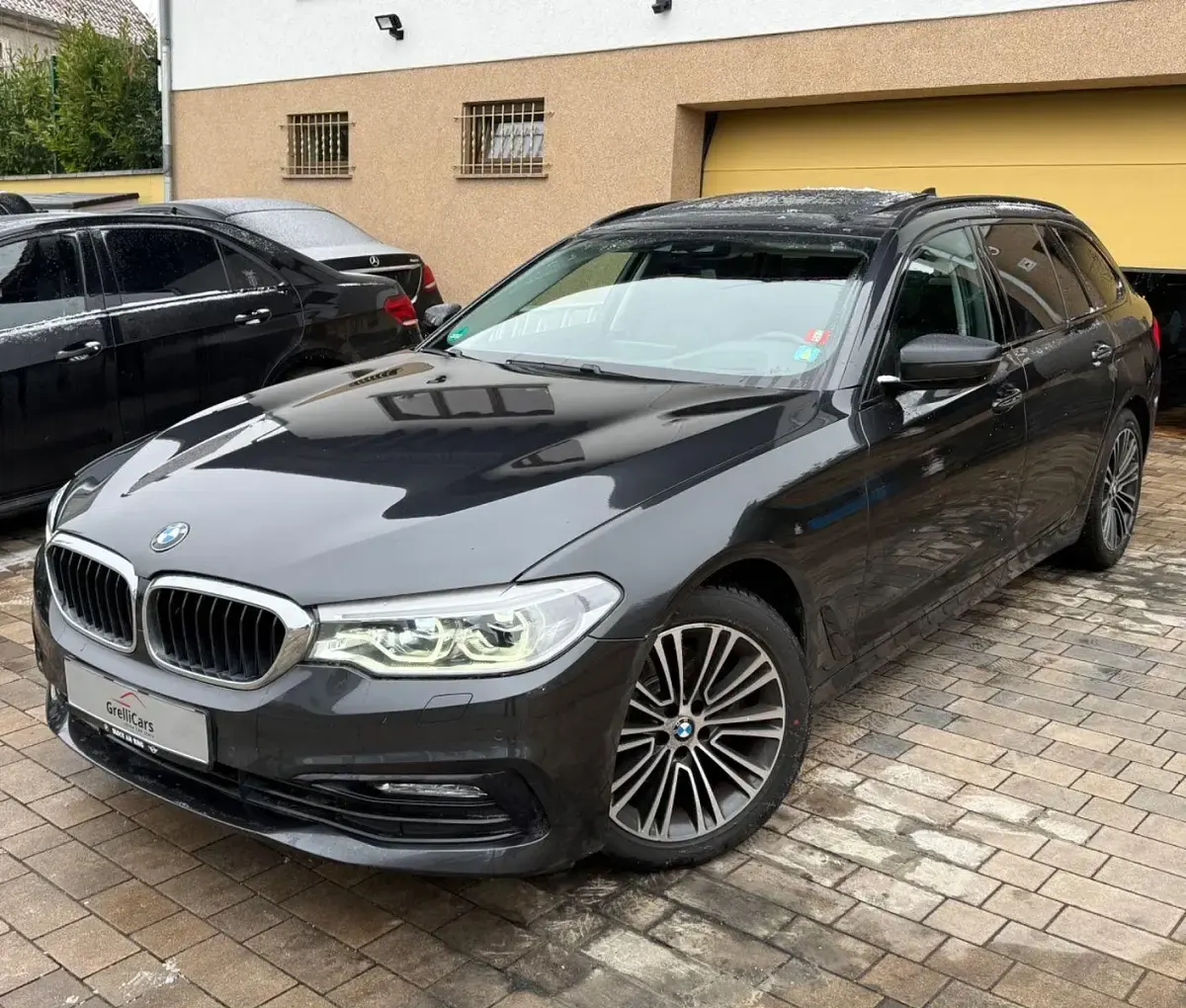 Gebraucht BMW 520 Sport Line 190 PS (139 kW) 2018 Grau Kombi