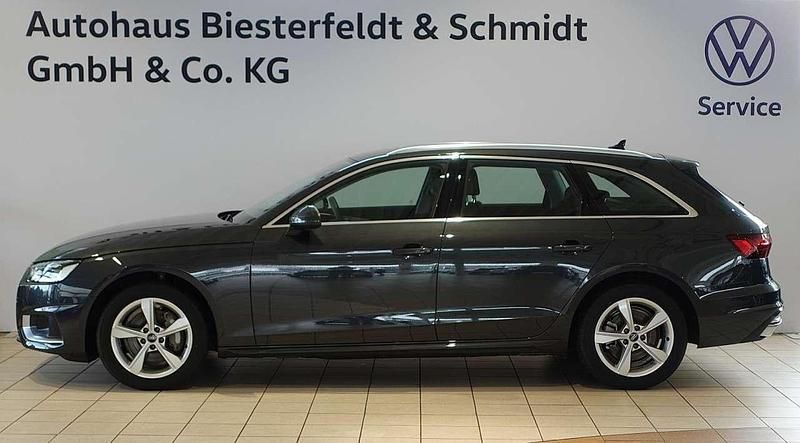 Używany Audi A4 Advanced 204 KM (150 kW) 2023 Szary Kombi