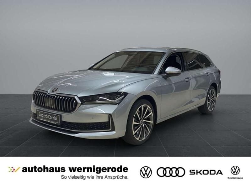 Silber Gebraucht 2025 Skoda Superb LAURIN & KLEMENT Kombi | 43.989 € - Bild 1/4
