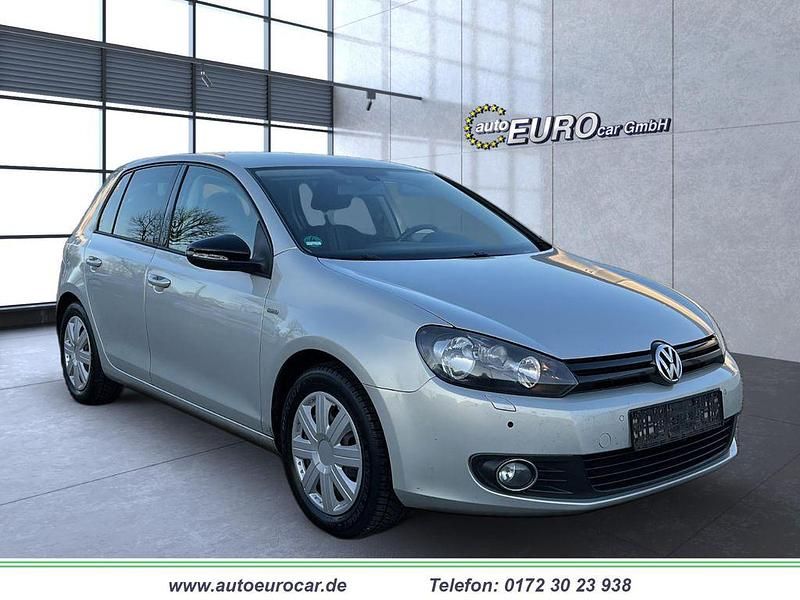 Gebraucht VW Golf VII Match 105 PS (77 kW) 2012 Silber Limousine