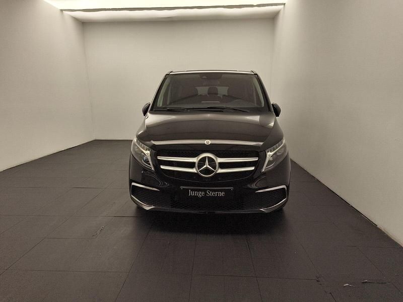 Gebraucht Mercedes V300 237 PS (174 kW) 2024 Obsidianschwarz metallic Van / Kleinbus