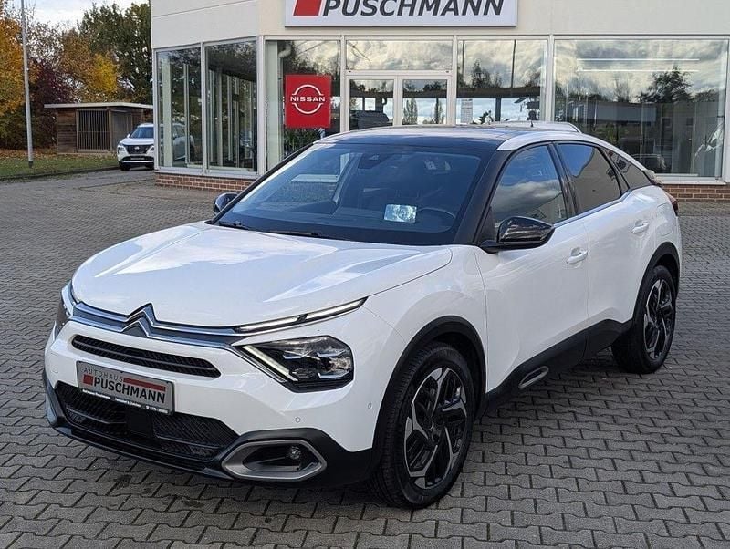 Polar weiß metallic Gebraucht 2021 Citroën C4 Shine Limousine | 15.990 € (Superpreis) - Bild 1/4
