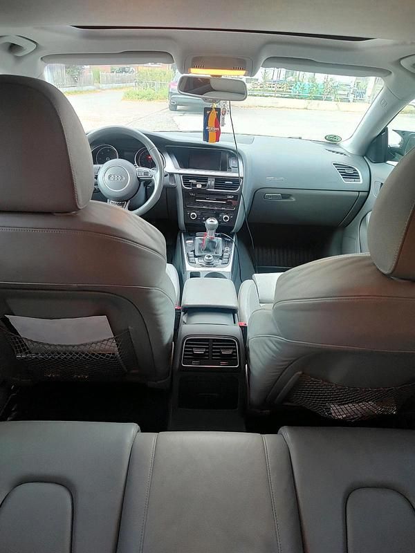 Gebraucht Audi A5 177 PS (130 kW) 2014 Schwarz Limousine