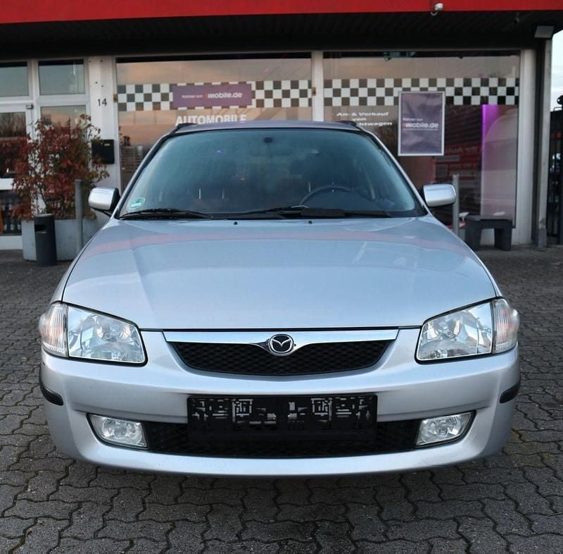 Gebraucht Mazda 323 88 PS (64 kW) 2000 Silber Kleinwagen