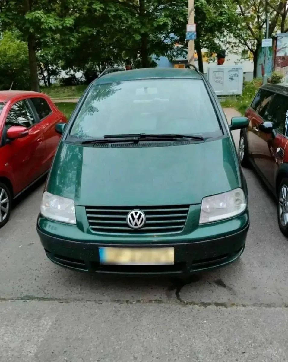 Gebraucht VW Sharan 131 PS (96 kW) 2004 Schwarz Van / Kleinbus