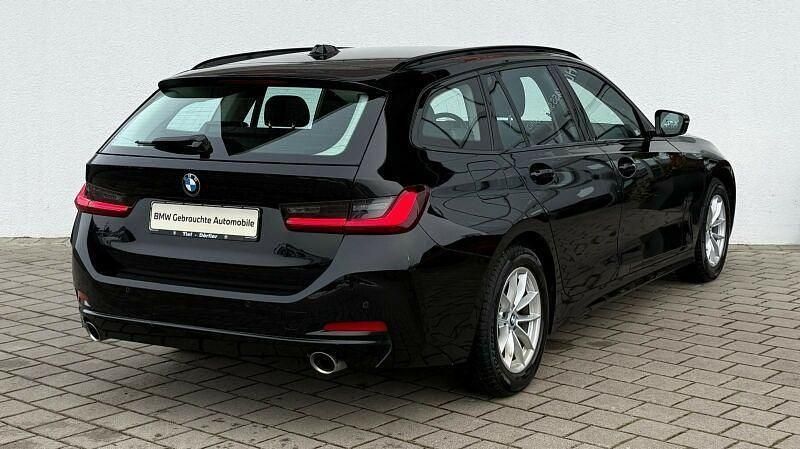 Gebraucht BMW 318 156 PS (114 kW) 2023 Schwarz uni Kombi