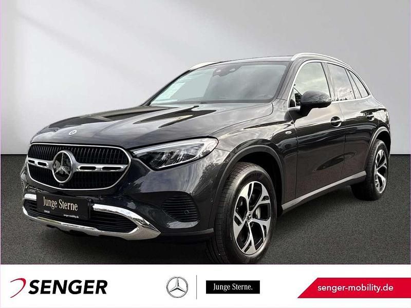 Lack graphitgrau Gebraucht 2025 Mercedes GLC300e Avantgarde SUV | 56.020 € (Fairer Preis) - Bild 1/4