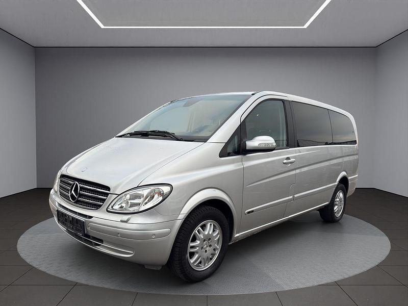 Silber Gebraucht 2008 Mercedes Viano Van / Kleinbus | 12.900 € (Fairer Preis) - Bild 1/4
