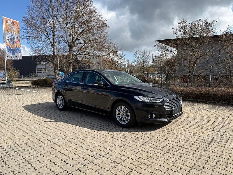 Gebraucht Ford Mondeo Titanium 150 PS (110 kW) 2015 Schwarz Limousine