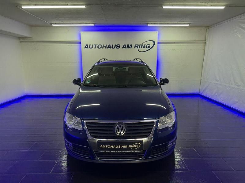 Blau Gebraucht 2006 VW Passat Comfortline Kombi | 3.999 € (Teuer) - Bild 1/4