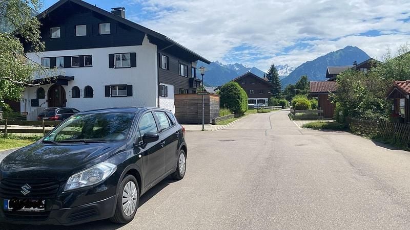 Schwarz Gebraucht 2014 Suzuki SX4 Limousine | 6.500 € (Fairer Preis) - Bild 1/4