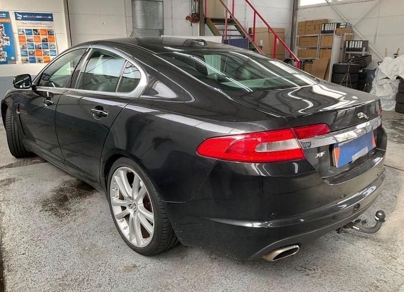 Gebraucht Jaguar XF Portfolio 275 PS (202 kW) 2011 Schwarz Limousine