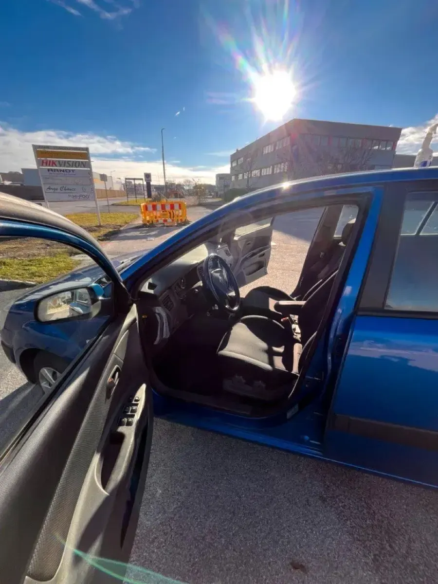 Gebraucht Kia Rio Motion 97 PS (71 kW) 2006 Blau Limousine