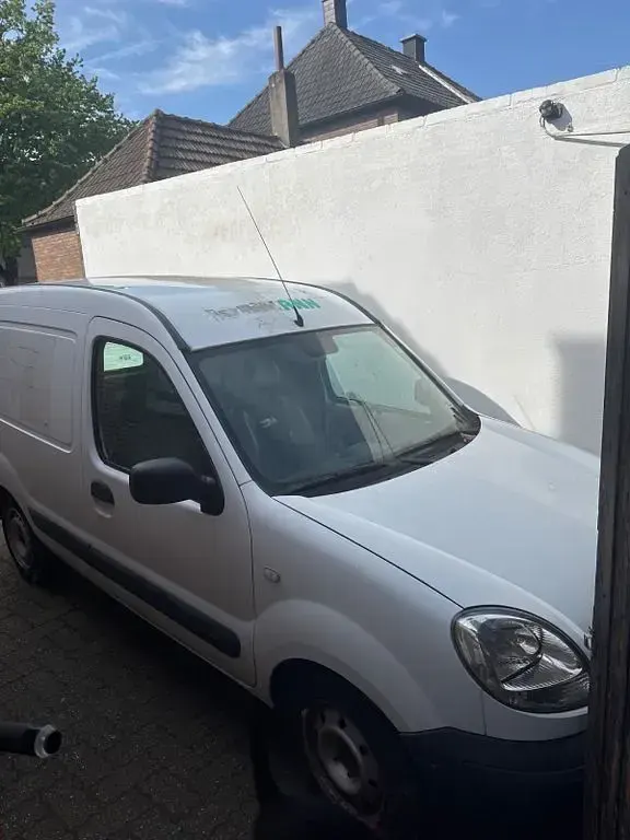 Używany Renault Kangoo 68 KM (50 kW) 2007 Biały Minivan