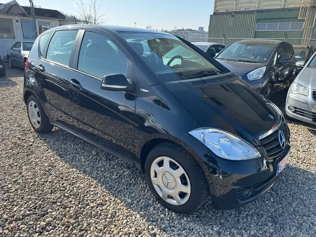 Gebraucht Mercedes A180 116 PS (85 kW) 2010 Schwarz Limousine