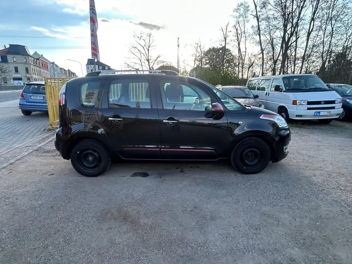 Gebraucht Citroën C3 SELECTION 92 PS (67 kW) 2011 Braun Van / Kleinbus