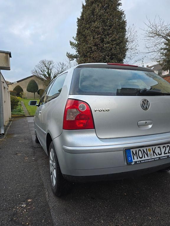 Gebraucht VW Polo Cricket 64 PS (47 kW) 2004 Silber Kleinwagen