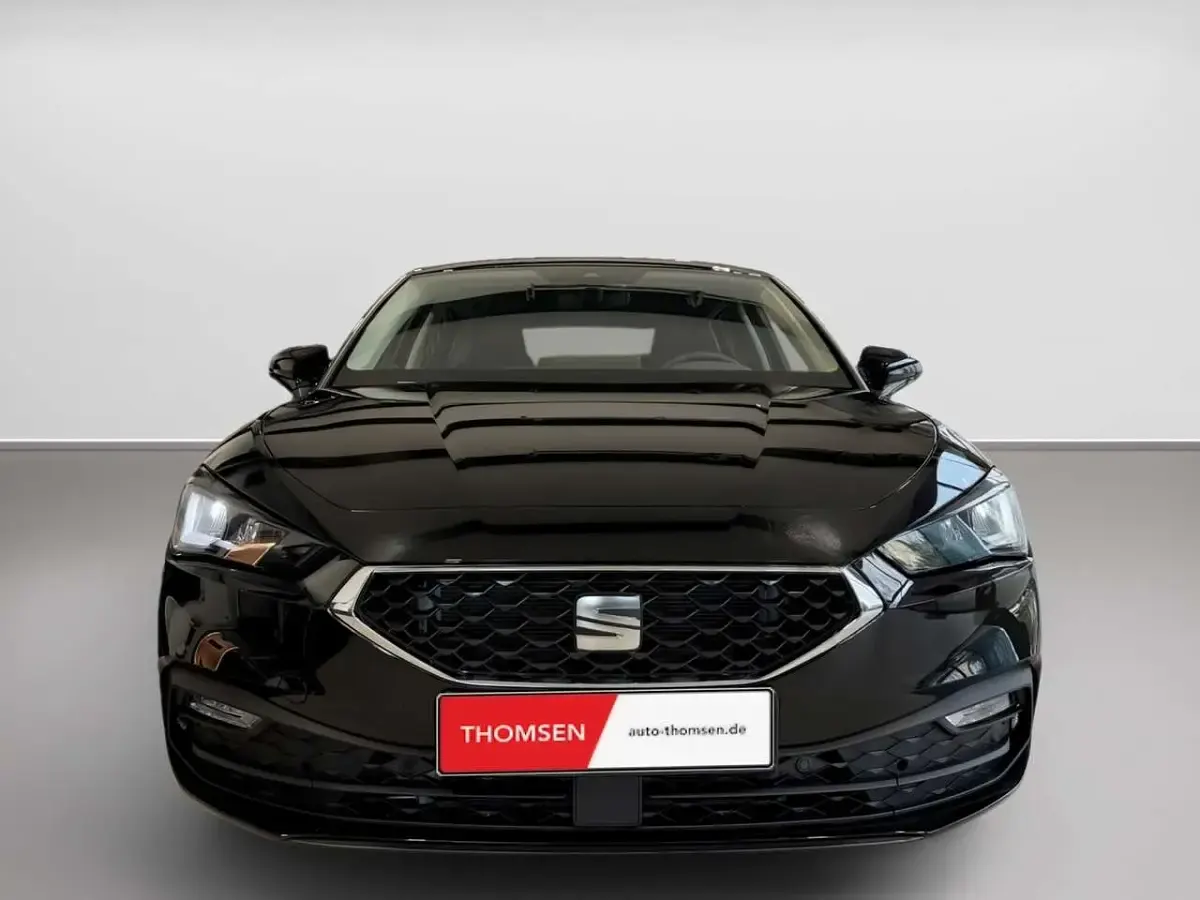 Gebraucht Seat Leon Style 150 PS (110 kW) 2024 Midnight schwarz Limousine