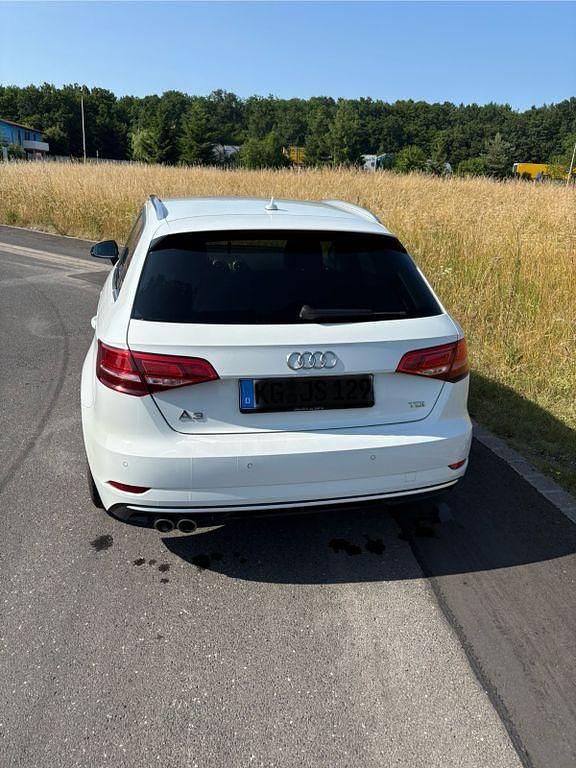 Gebraucht Audi A3 Ambiente 150 PS (110 kW) 2017 Weiß Limousine