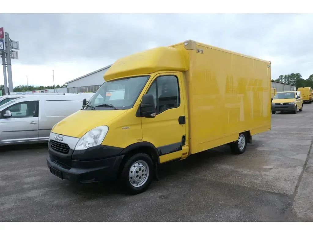 Gebraucht Iveco Daily 106 PS (77 kW) 2013 Gelb Van