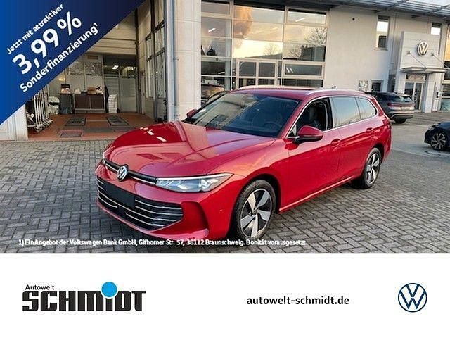 Chilirot metallic Gebraucht 2025 VW Passat Business Kombi | 32.498 € (Superpreis) - Bild 1/4