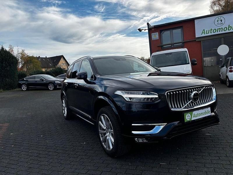 Blau Gebraucht 2016 Volvo XC90 Inscription SUV | 27.699 € (Fairer Preis) - Bild 1/4