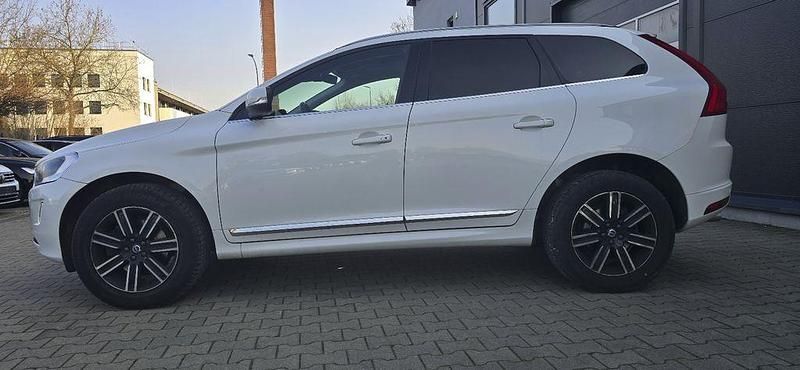 Gebraucht Volvo XC60 Summum 150 PS (110 kW) 2017 Weiß SUV