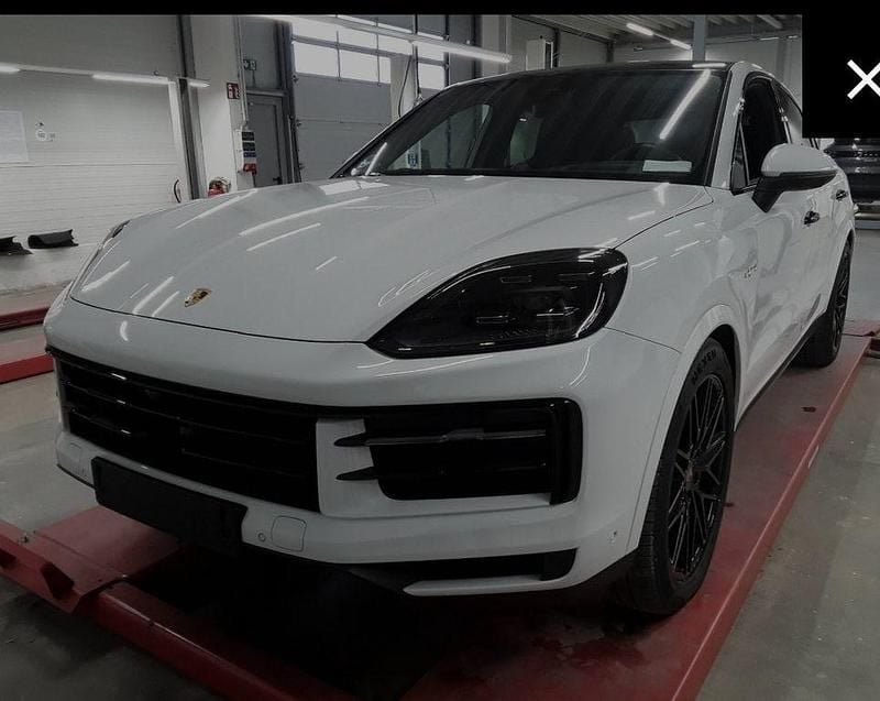 Weiß Gebraucht 2024 Porsche Cayenne SUV | 97.888 € (Superpreis) - Bild 1/4