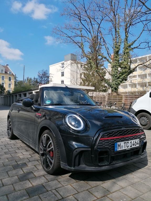 Schwarz Gebraucht 2024 Mini John Cooper Works Classic Kleinwagen | 39.500 € (Teuer) - Bild 1/4