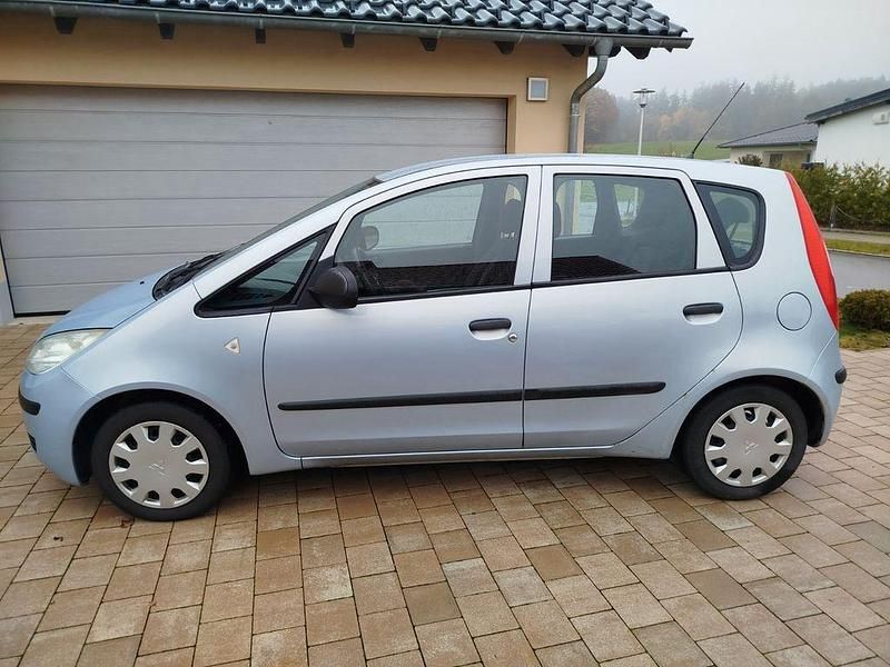 Blau Gebraucht 2005 Mitsubishi Colt Inform Van / Kleinbus | 1.650 € (Fairer Preis) - Bild 1/4