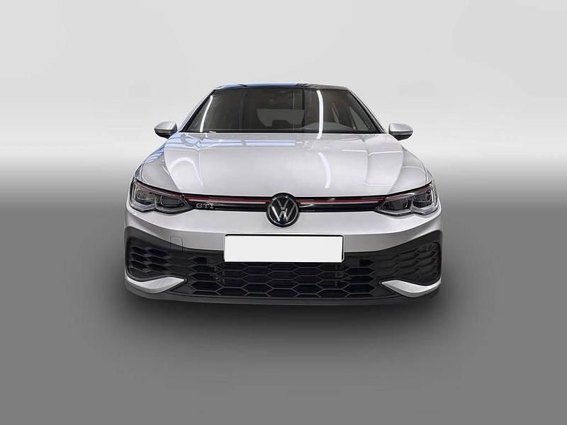 Usata VW Golf VIII 300 CV (220 kW) 2023 Argento Berlina