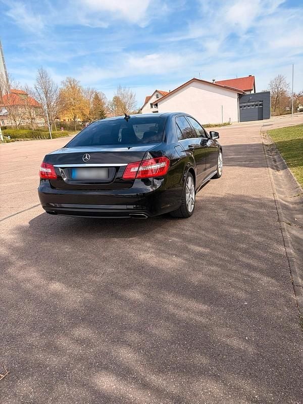 Gebraucht Mercedes E300 231 PS (169 kW) 2008 Schwarz Limousine