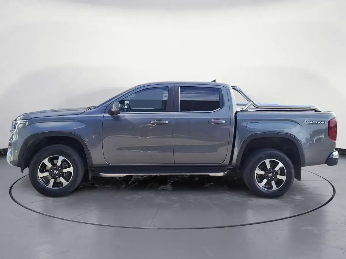 Gebraucht VW Amarok Style 241 PS (177 kW) 2024 Grau Pickup