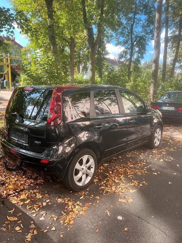 Schwarz Gebraucht 2011 Nissan Note Van / Kleinbus | 2.399 € (Guter Preis) - Bild 1/4