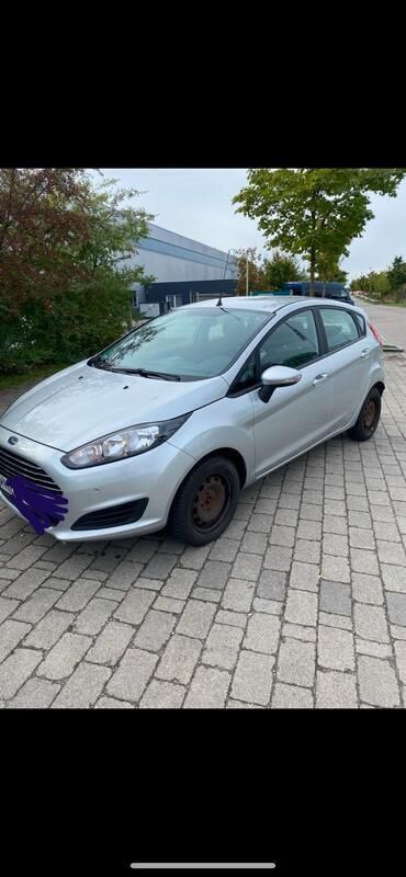 Silber Gebraucht 2013 Ford Fiesta Kleinwagen | 3.600 € - Bild 1/4
