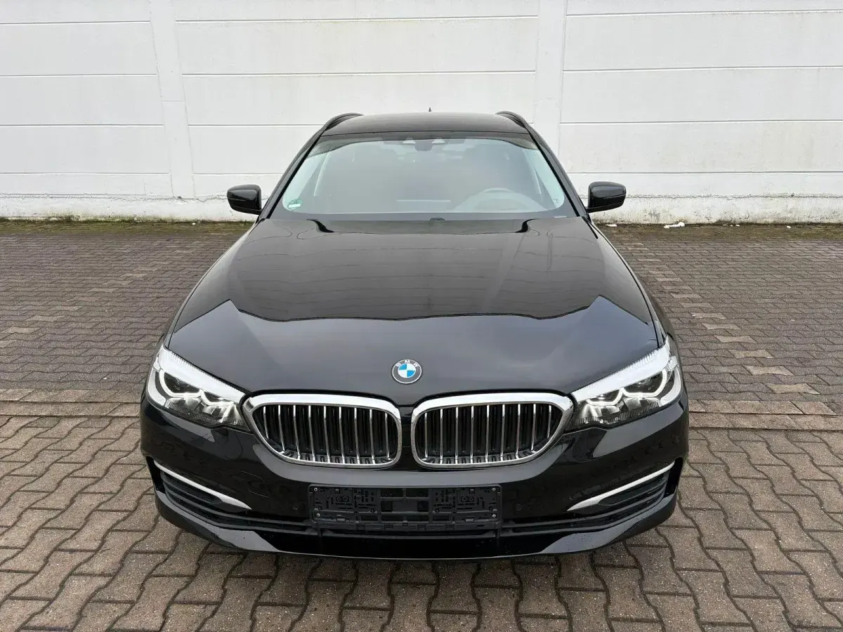 Second-hand BMW 520 Performance 190 CP (139 kW) 2019 Negru Break