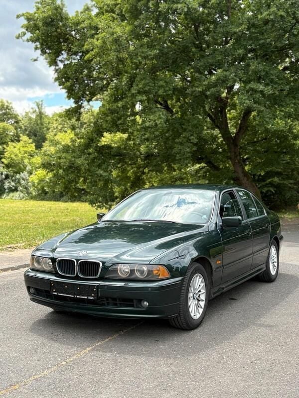 Grün Gebraucht 2001 BMW 530 Limousine | 4.999 € - Bild 1/4