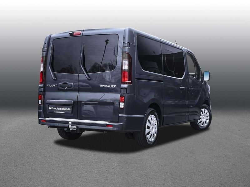 Gebraucht Renault Trafic 150 PS (110 kW) 2023 Kometengrau Van / Kleinbus