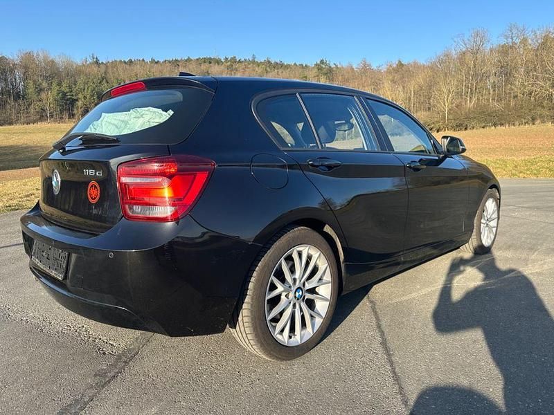 Gebraucht BMW 118 143 PS (105 kW) 2013 Schwarz Kleinwagen