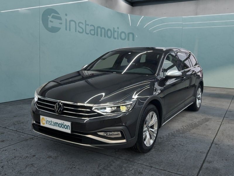 Grau Gebraucht 2022 VW Passat Alltrack Kombi | 39.440 € (Teuer) - Bild 1/4