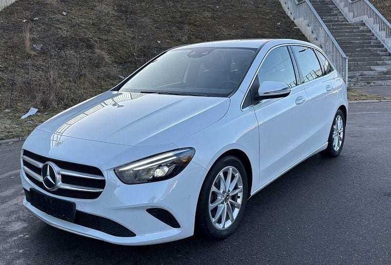 Usata Mercedes B180 116 CV (85 kW) 2020 Bianco Monovolume