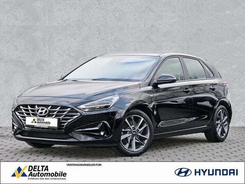 Schwarz Gebraucht 2022 Hyundai i30 Trend Limousine | 16.480 € (Guter Preis) - Bild 1/4