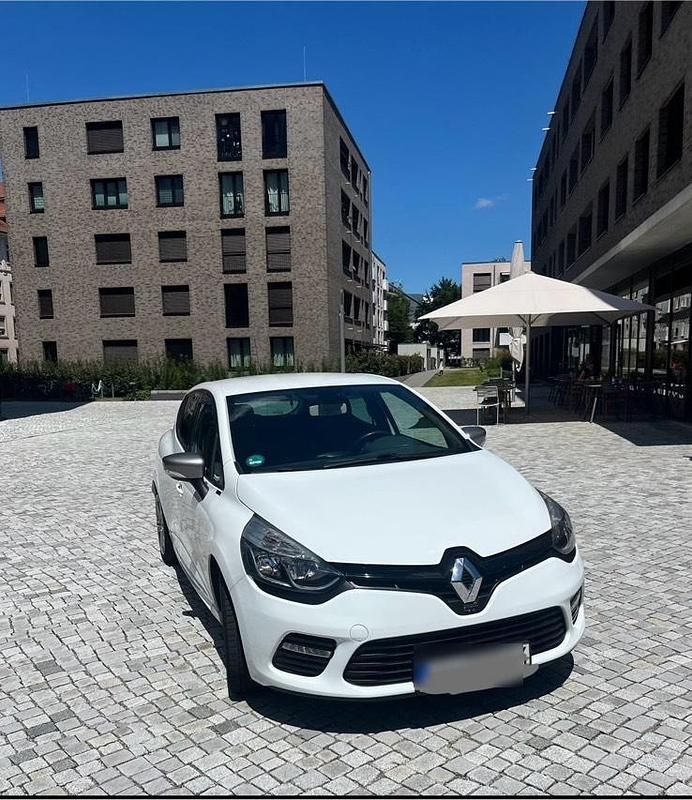 Weiß Gebraucht 2013 Renault Clio IV GT Limousine | 8.700 € - Bild 1/4