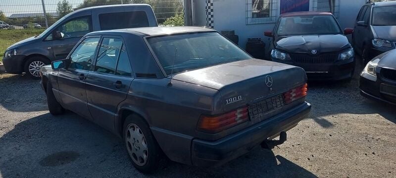 Gebraucht Mercedes 190 75 PS (55 kW) 1992 Grau Limousine