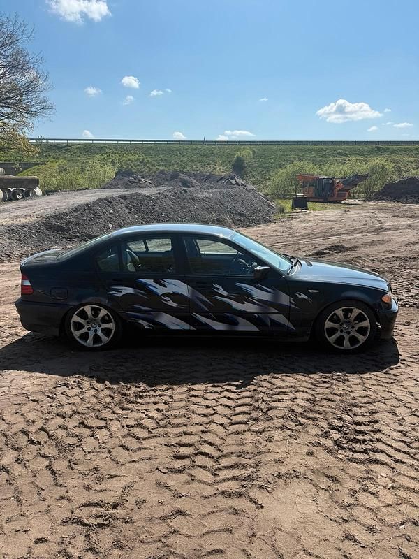 Second-hand BMW 320 150 CP (110 kW) 2002 Negru Berlinǎ
