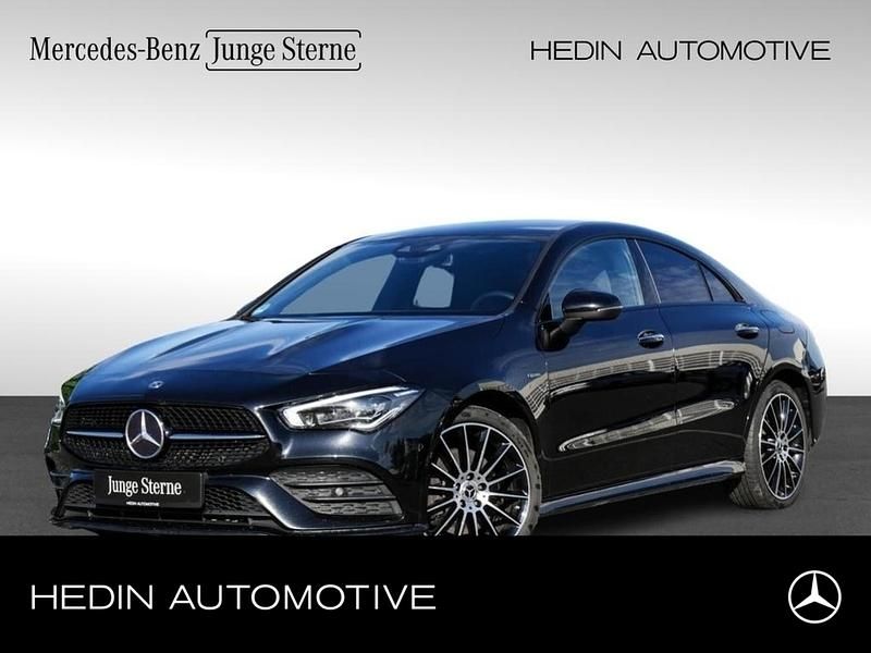 Schwarz Gebraucht 2020 Mercedes CLA250e AMG Limousine | 24.890 € (Fairer Preis) - Bild 1/4