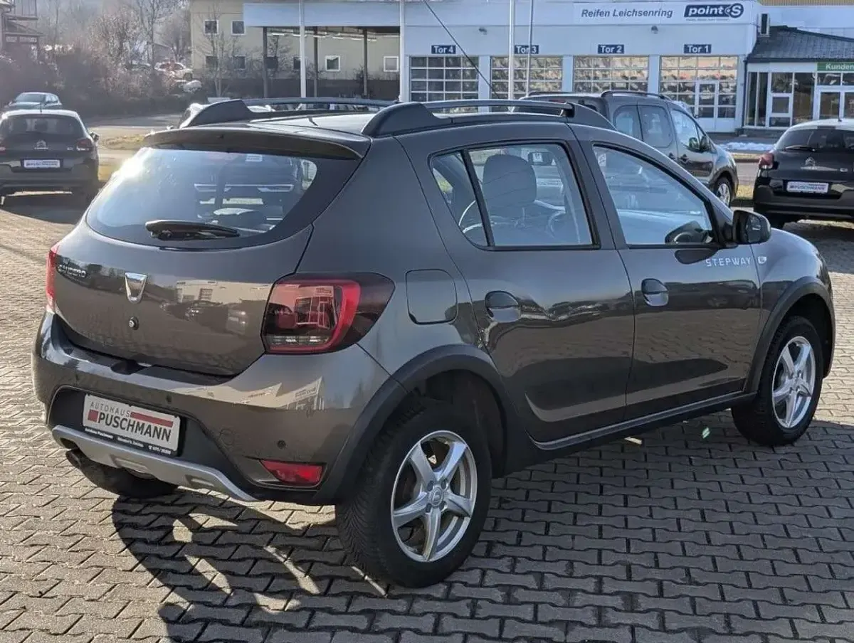 Gebraucht Dacia Sandero Celebration 90 PS (66 kW) 2018 Brun vison Kleinwagen