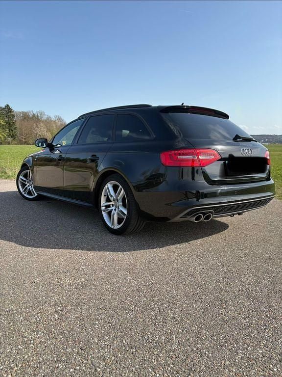 Gebraucht Audi A4 S-Line 150 PS (110 kW) 2015 Schwarz Kombi