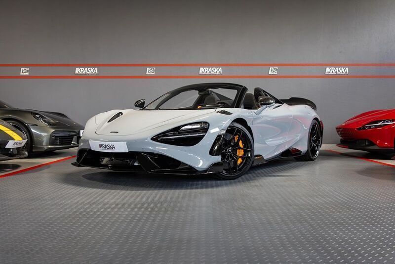 Grau Gebraucht 2023 McLaren 765LT Coupé | 519.950 € - Bild 1/4